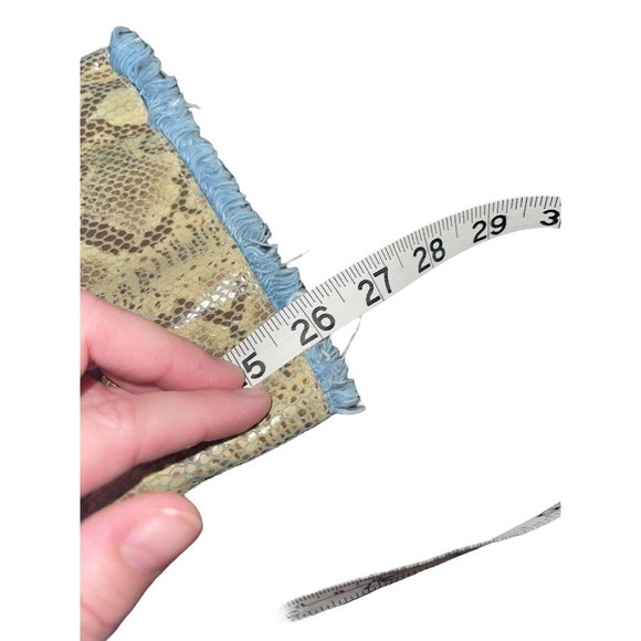 Vintage Y2K Old School Brand Jeans Size 4 Faux Snake Trim Straight Button Fly - Picture 10 of 10